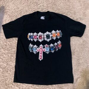 black graphic tee